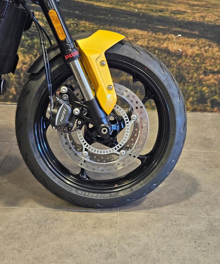 2025 Triumph Trident 660 Trident Yellow
