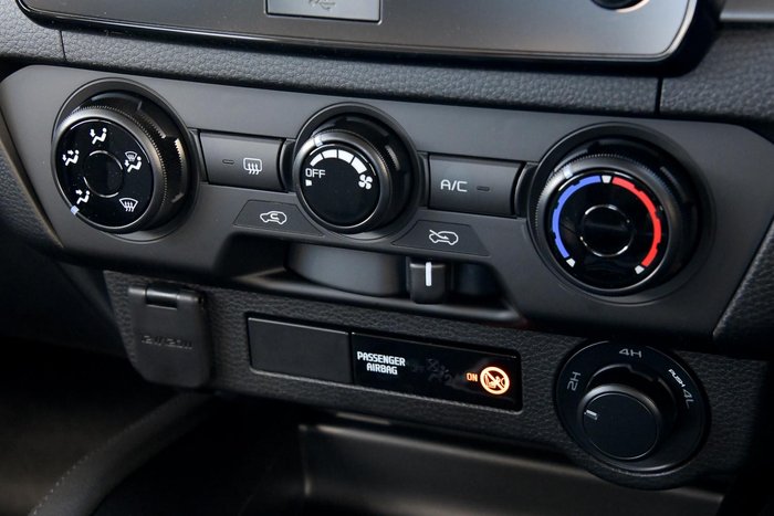 2025 Mazda BT-50 XT