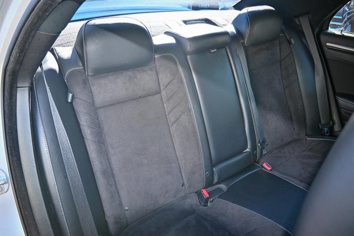 2019 Chrysler 300 SRT Core