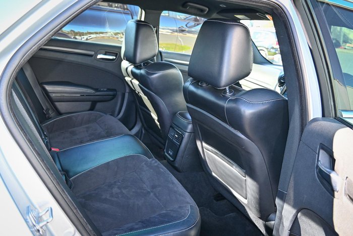 2019 Chrysler 300 SRT Core