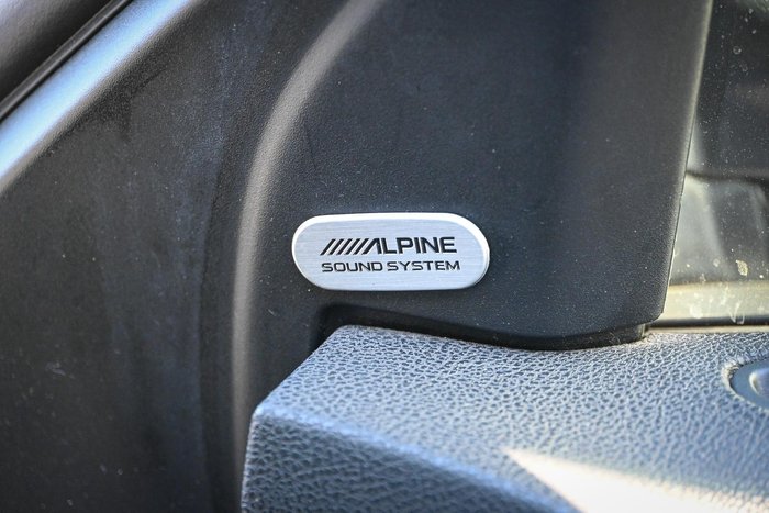 2019 Chrysler 300 SRT Core