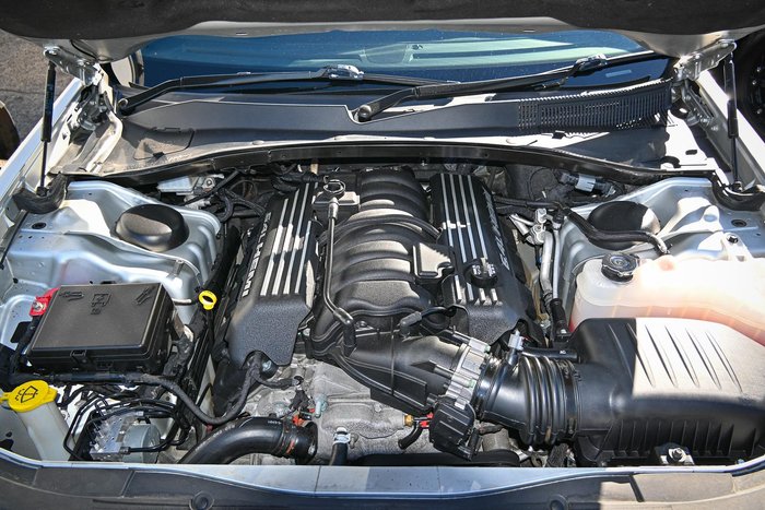 2019 Chrysler 300 SRT Core