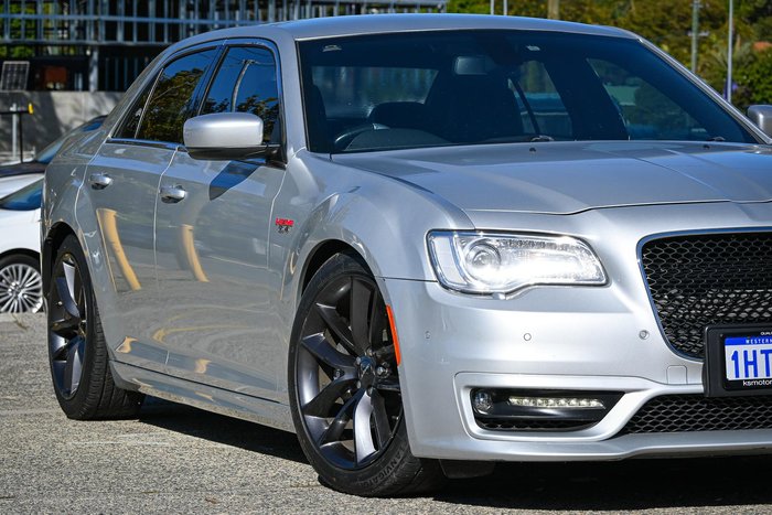 2019 Chrysler 300 SRT Core