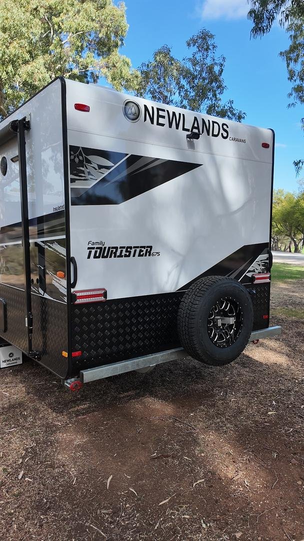 2025 Newlands Family Tourister 675