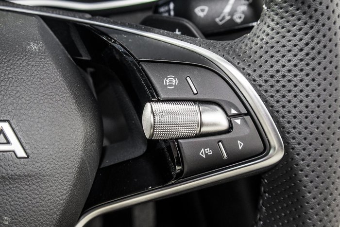 2025 SKODA Octavia 110TSI Select NX MY25 Moon White