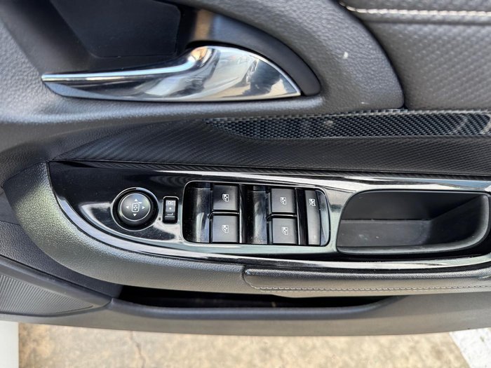 2013 Holden Commodore SV6 VF MY14 Heron White