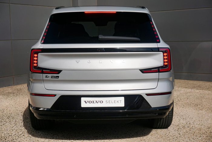 2025 Volvo EX90 Plus Twin Motor