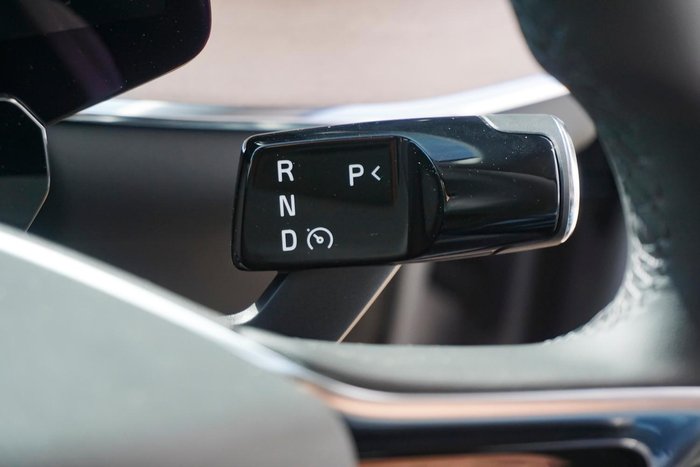 2025 Volvo EX90 Plus Twin Motor