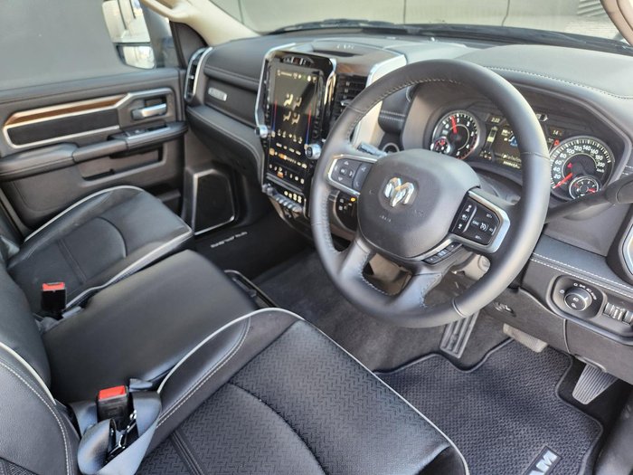 2023 RAM 2500 Laramie Rambox