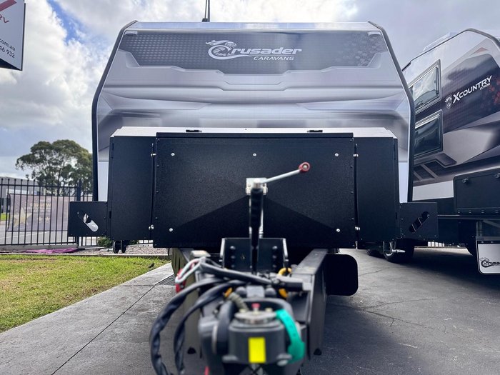 2025 Crusader My25 Excalibur Serenity Club Lounge Ensuite Couples Van