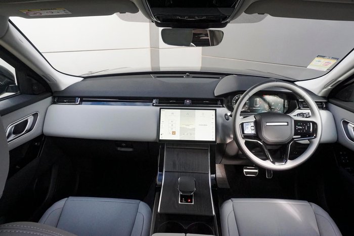 2024 Land Rover Range Rover Velar P250 Dynamic SE
