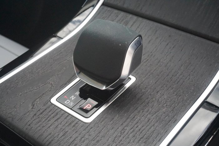 2024 Land Rover Range Rover Velar P250 Dynamic SE