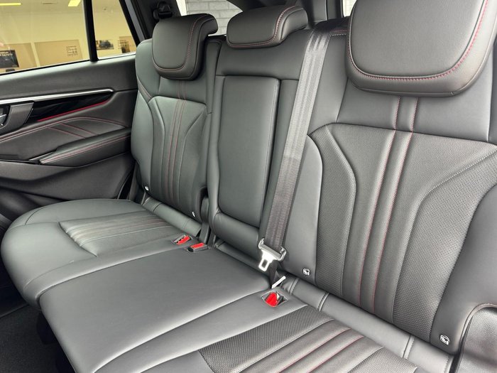 2025 Isuzu MU-X X-TERRAIN