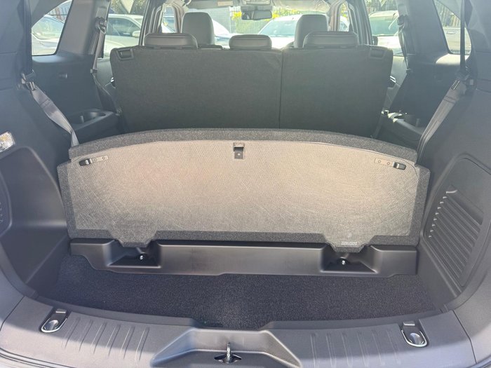 2025 Isuzu MU-X X-TERRAIN