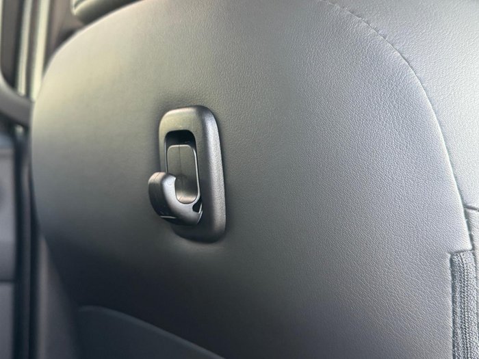 2025 Isuzu MU-X X-TERRAIN