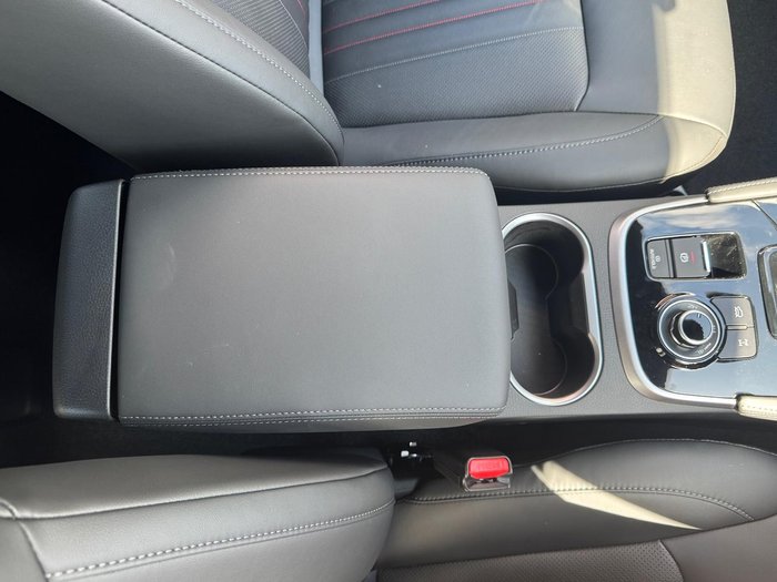 2025 Isuzu MU-X X-TERRAIN