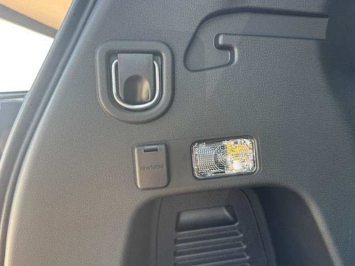 2025 Isuzu MU-X X-TERRAIN