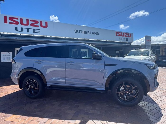 2026 Isuzu MU-X X-TERRAIN