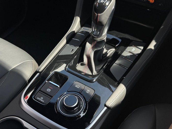 2026 Isuzu MU-X X-TERRAIN