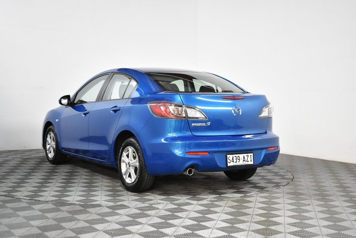 2013 Mazda 3 Neo
