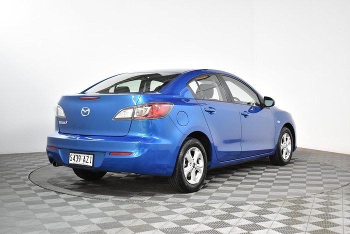 2013 Mazda 3 Neo