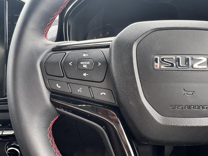 2025 Isuzu D-MAX X-TERRAIN