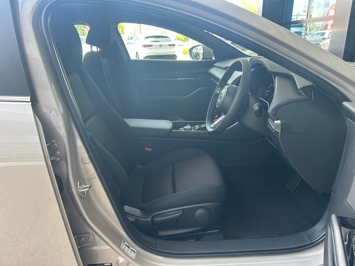 2025 Mazda 3 G20 Pure