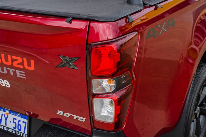 2025 Isuzu D-MAX X-RIDER