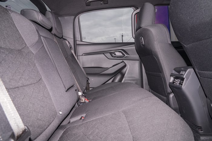 2025 Isuzu D-MAX X-RIDER