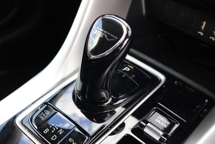 2024 Mitsubishi Eclipse Cross PHEV ES