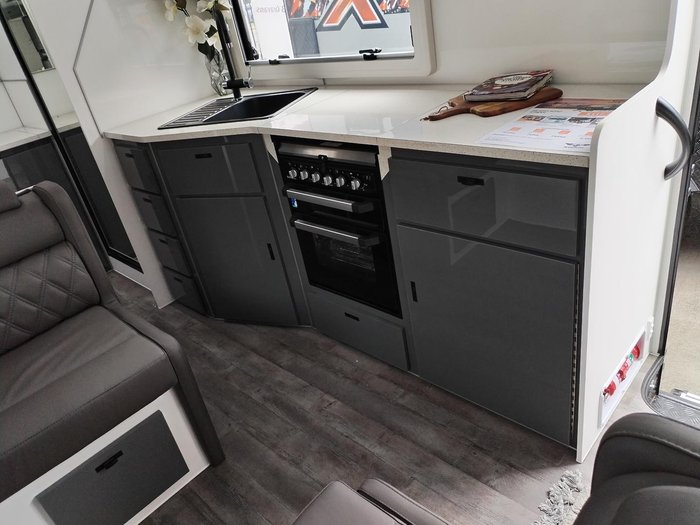 2023 JB Caravans Dirt Road Extreme 20'