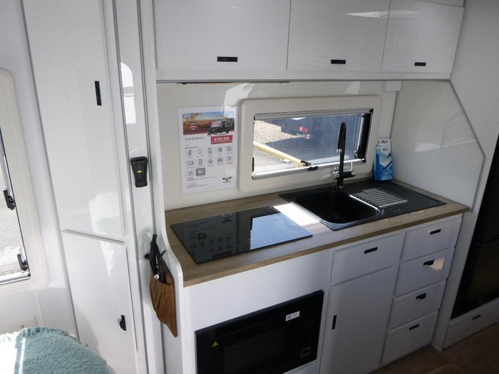 2024 JB Caravans Gator X Ev 17'10