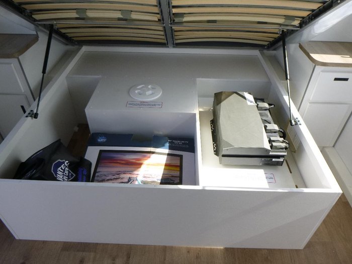 2024 JB Caravans Gator X Ev 17'10