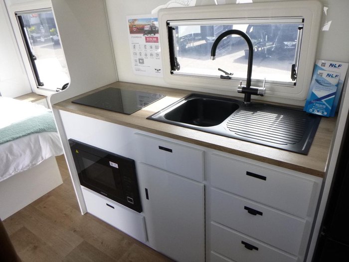 2024 JB Caravans Gator X Ev 17'10