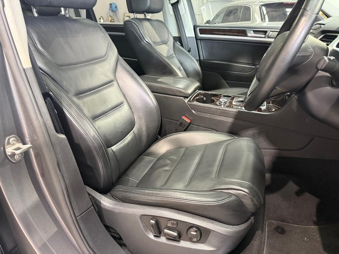 2012 Volkswagen Touareg V6 TDI 7P MY12.5 Four Wheel Drive Canyon Grey
