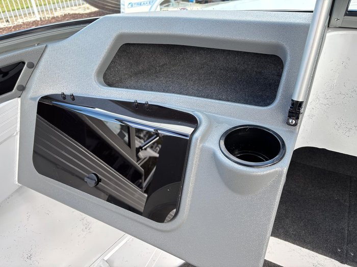 2025 QUINTREX 450 Fishabout Pro