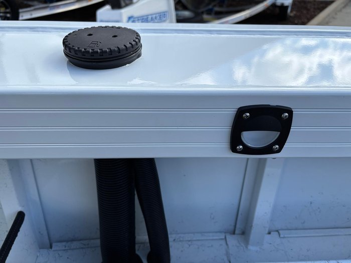 2025 QUINTREX 450 Fishabout Pro