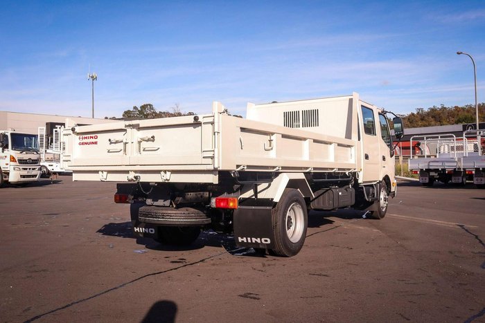 2024 Hino 917 Mt 4200 Wide Crew Tip Pro White
