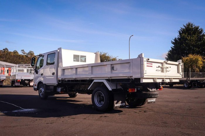 2024 Hino 917 Mt 4200 Wide Crew Tip Pro White