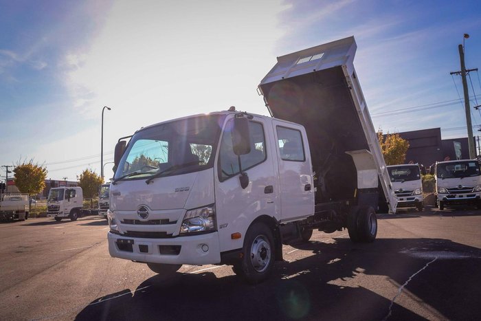 2024 Hino 917 Mt 4200 Wide Crew Tip Pro White