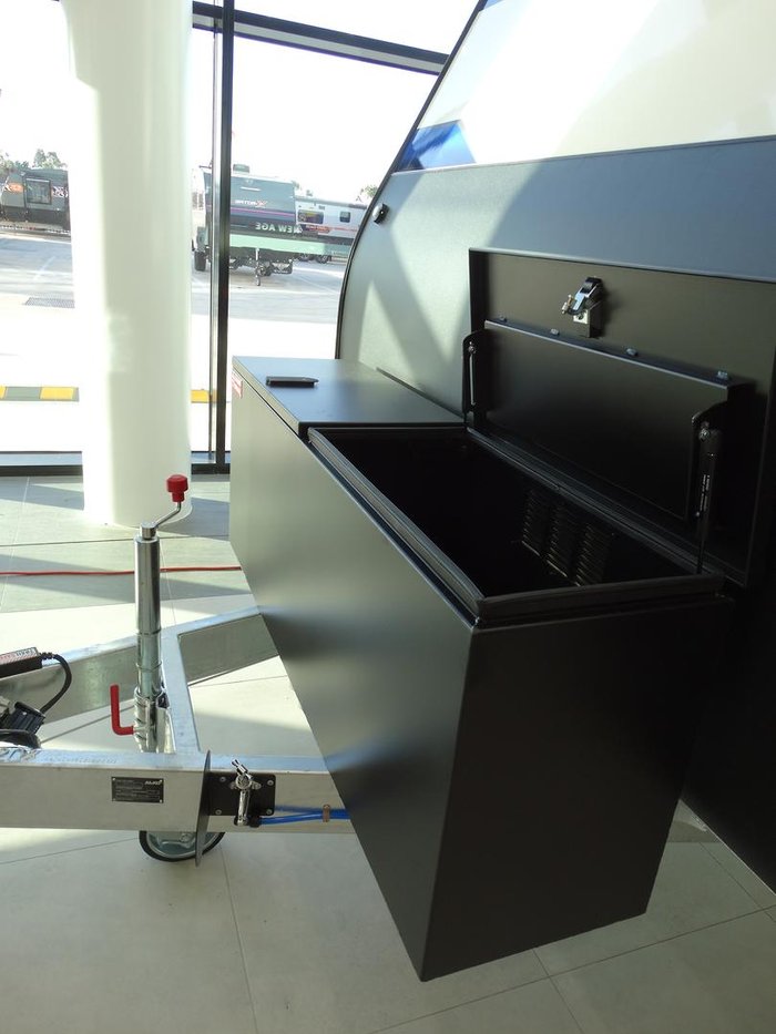 2025 New Age Caravans Mr19er Embark My25