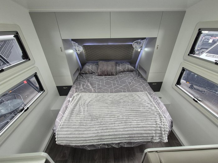 2024 Platinum 19.6 Cxr Tandem Axle Monster Savings