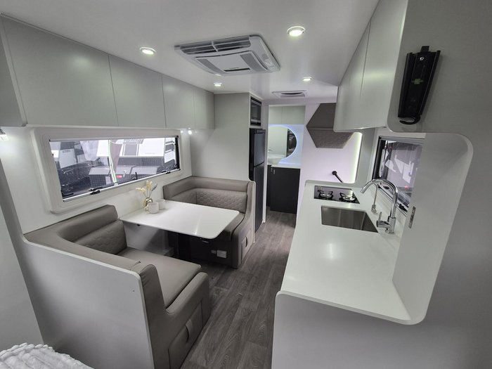 2024 Platinum 19.6 Cxr Tandem Axle