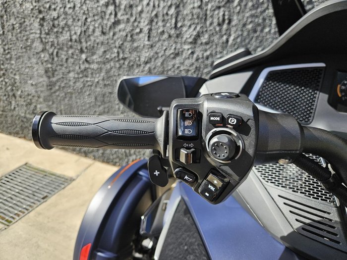 2022 Can-Am Spyder RT Sea-to-Sky Spyder RT Blue