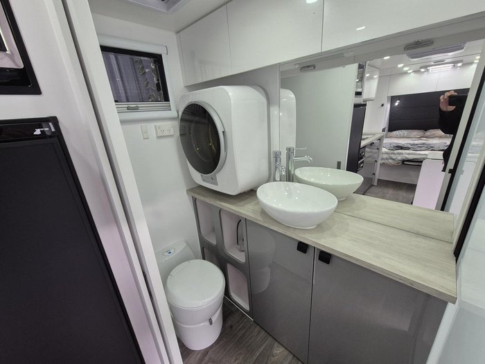 2025 Vivid Caravans VIVID EXPLORER 17