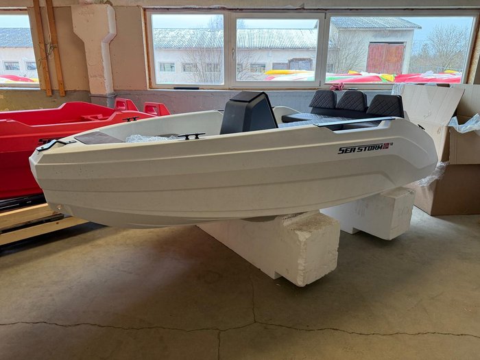 2025 Sea Storm 12 Advantage