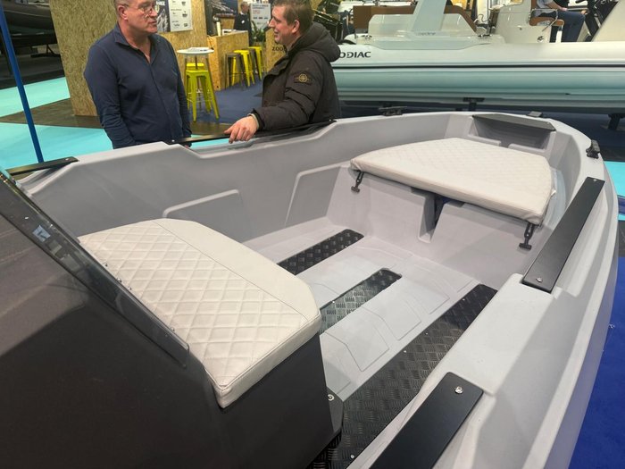 2025 Sea Storm 17 Advantage