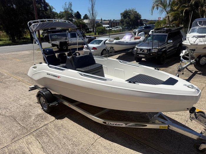 2025 Sea Storm 17 Advantage