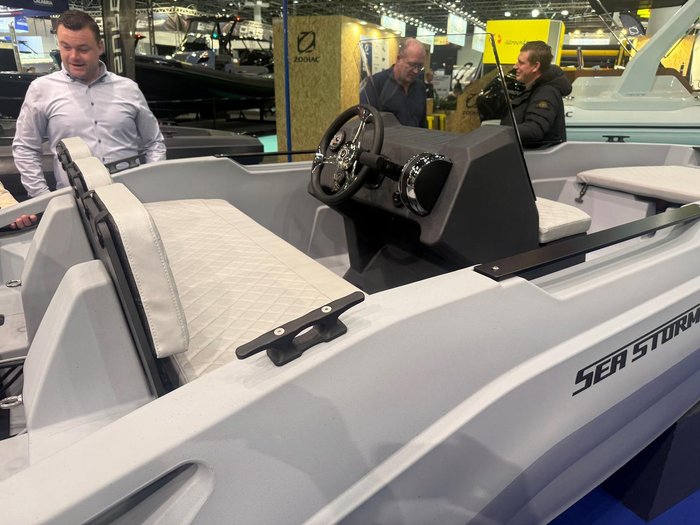 2025 Sea Storm 17 Advantage