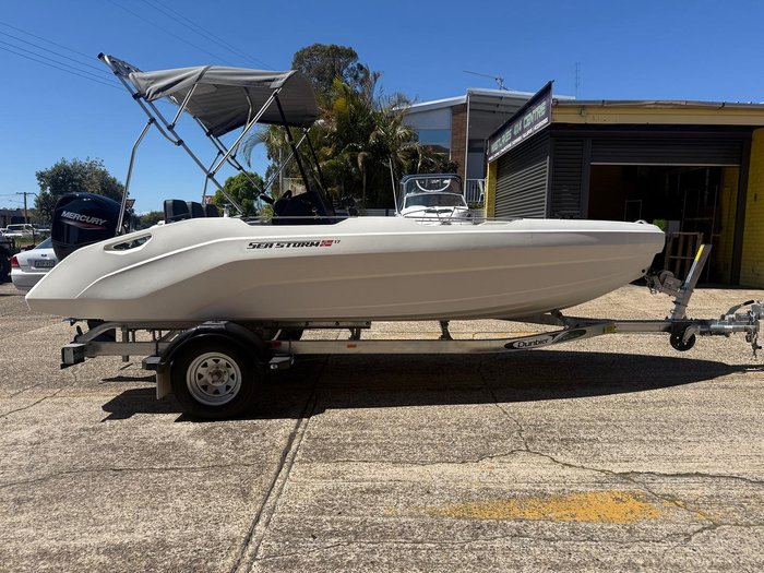 2025 Sea Storm 17 Advantage